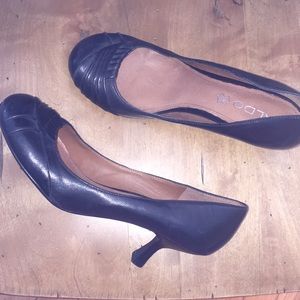 Aldo black low heels sz 38